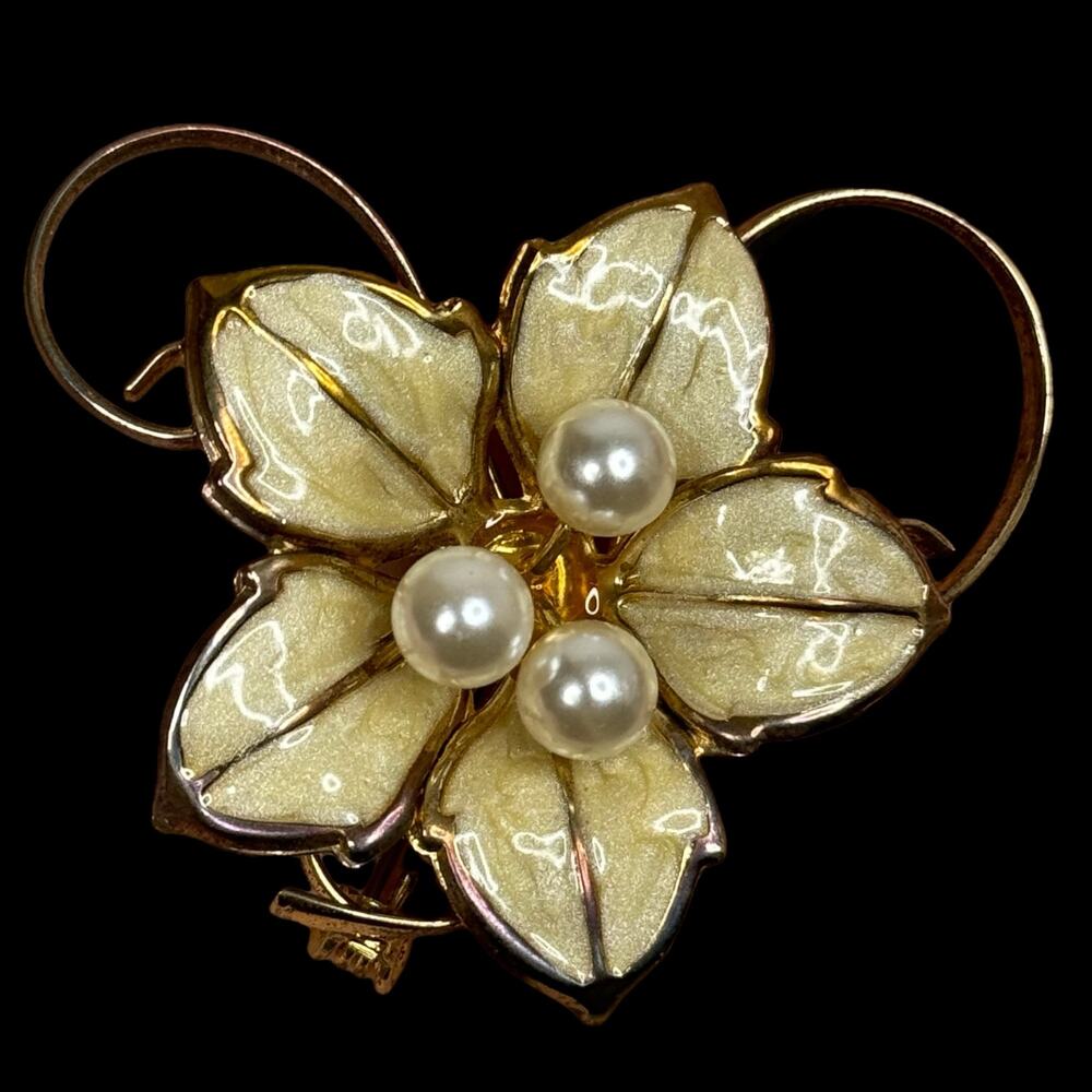 Vintage Enamel Flower Faux Pearl Gold Tone Brooch Pin